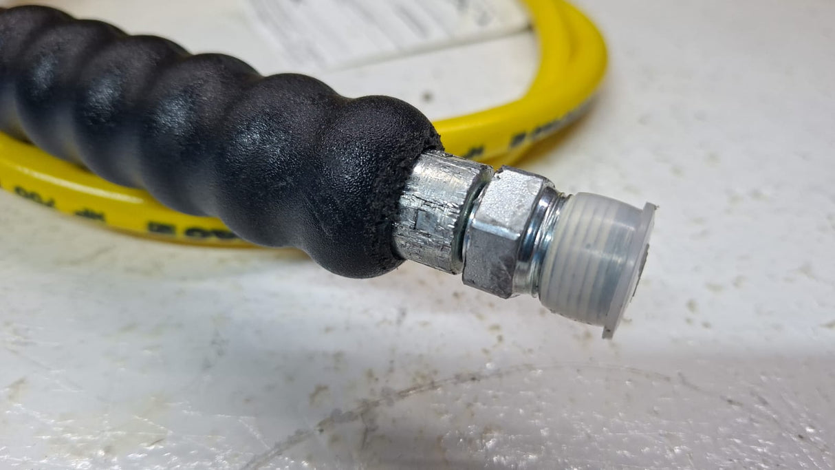 H7206 - Enerpac - Mangueras termoplásticas - .25 in. Diámetro Interno - 6 ft. (con daño cosmético)