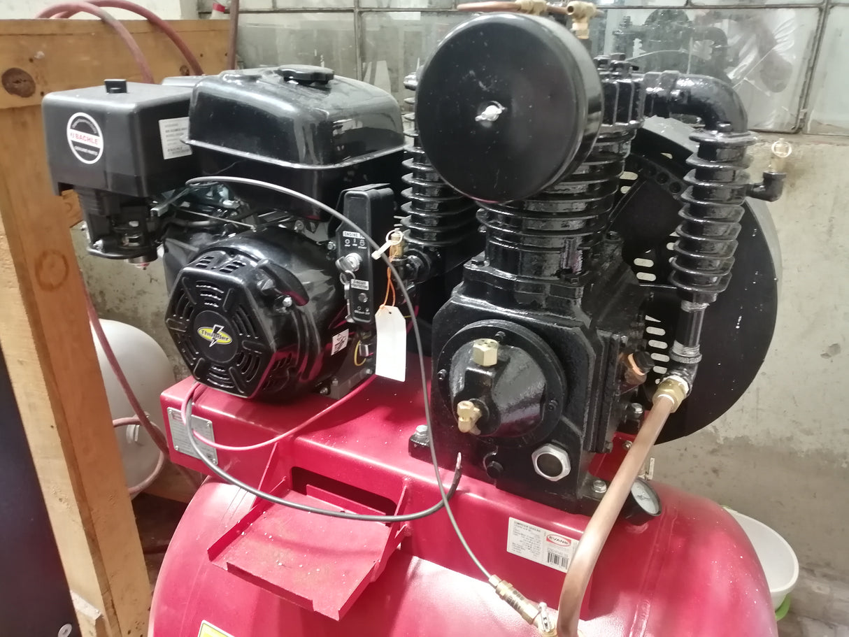 E23G14THAE-300 - Evans - Compresor con motor a Gasolina - 14HP - 175 PSIG Máx - Tanque 300 litros