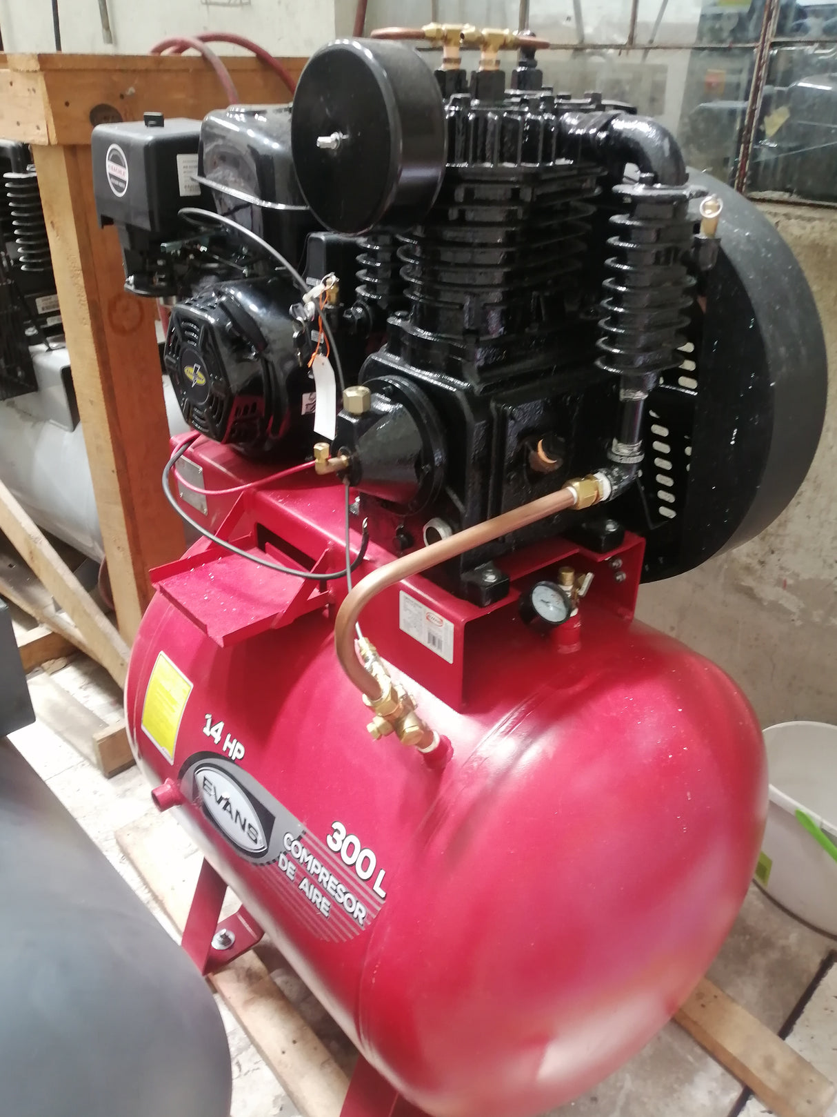 E23G14THAE-300 - Evans - Compresor con motor a Gasolina - 14HP - 175 PSIG Máx - Tanque 300 litros