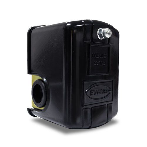 Presostato Evans 35120304-E de espiga para bomba de agua, vista exterior con cubierta negra